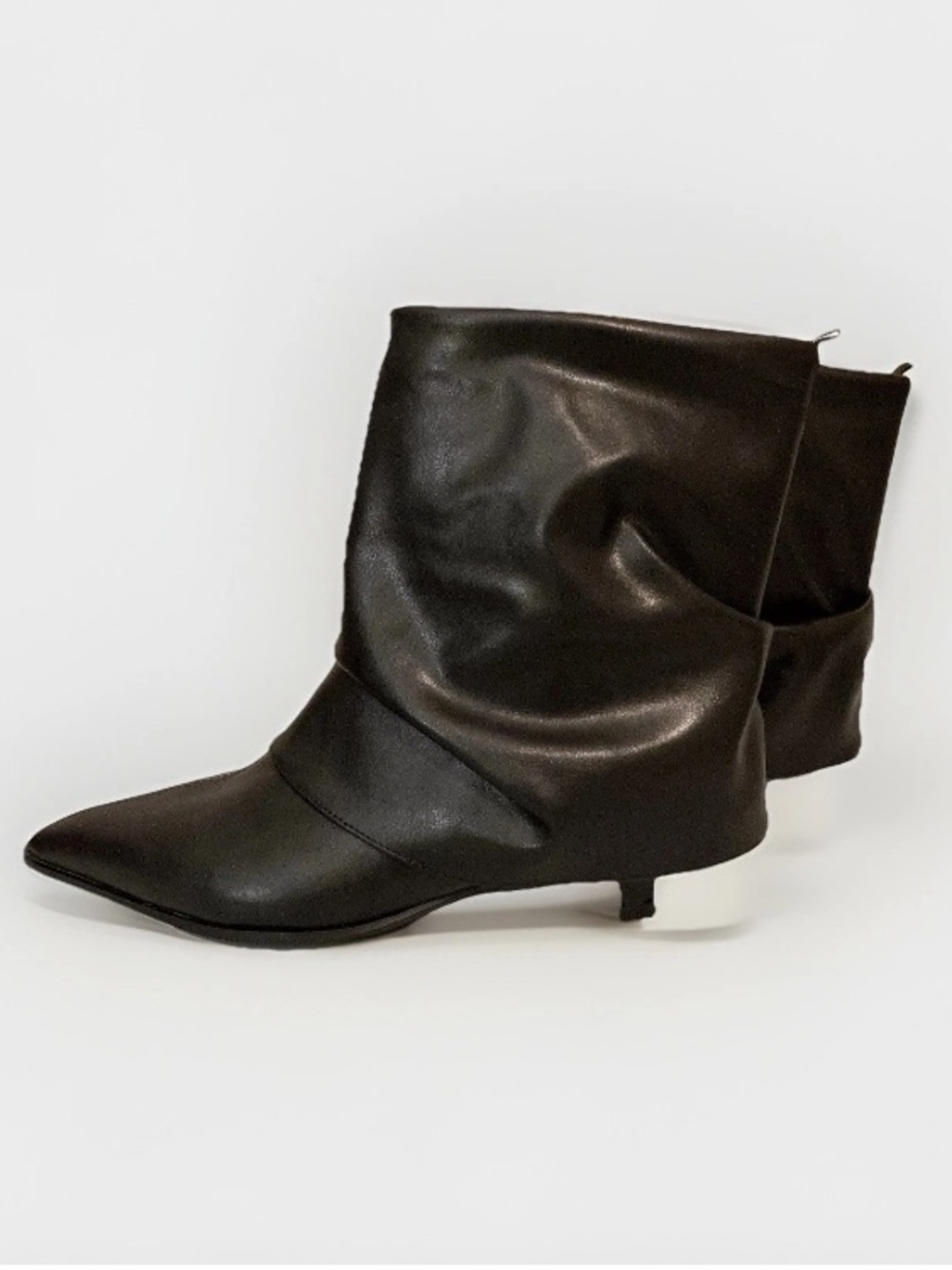 Time & Tru Black Faux-Leather Kitten Heel Ankle Boots Size 7 NWOT - Picture 2 of 12